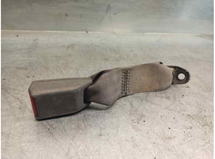 Recambio de enganche cinturon trasero izquierdo para nissan pick up (d22) 2.5 d referencia OEM IAM TK520
