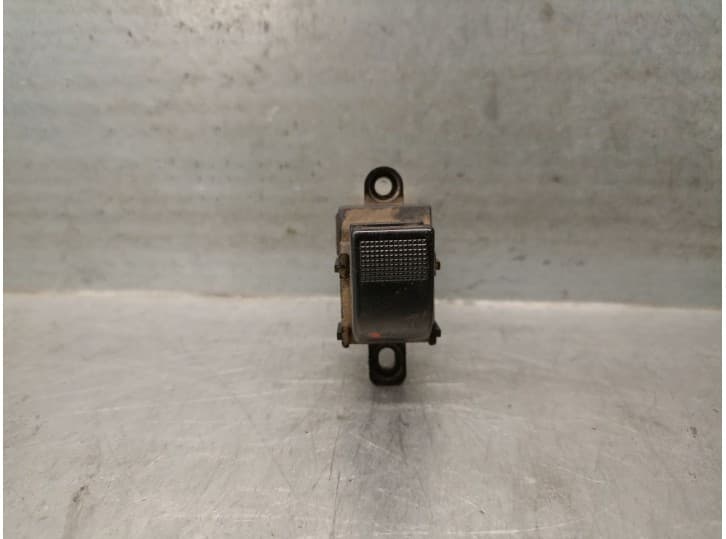Recambio de mando elevalunas delantero derecho para ford ranger (tke) 2.2 tdci 4x4 referencia OEM IAM UR5666370 FOMOCO