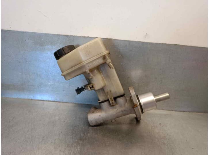 Recambio de bomba freno para opel vectra c station wagon (z02) 1.9 cdti (f35) referencia OEM IAM 93184542 32067069 TRW