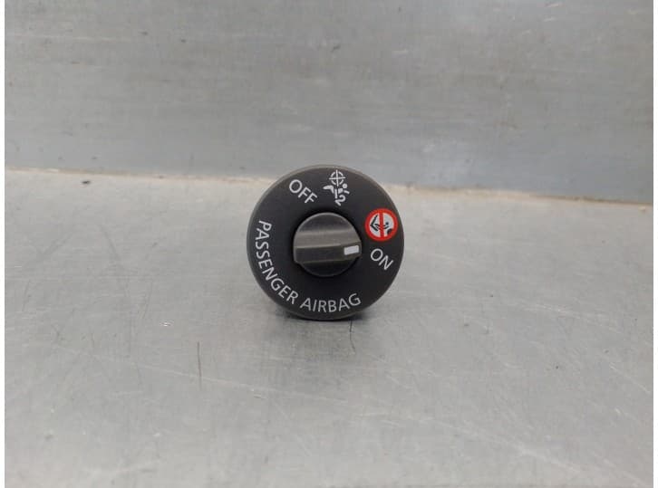 Recambio de interruptor para smart fortwo coupé (453) 0.9 (453.344, 453.353) referencia OEM IAM 681995290R 681995290R
