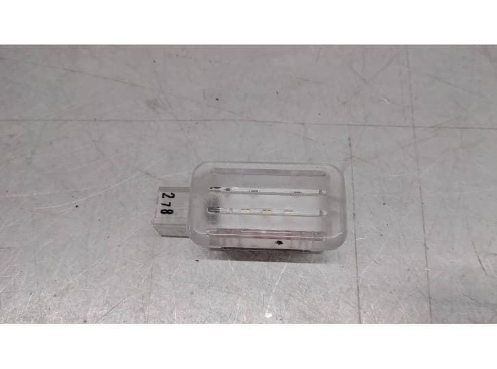 Recambio de luz interior para land rover range rover velar (l560) 2.0 d180 td4 4x4 referencia OEM IAM LR034050