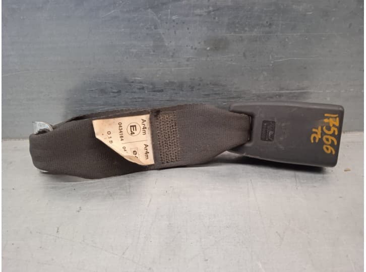 Recambio de enganche cinturon trasero central para subaru forester (sg_) 2.0 x awd (sg5) referencia OEM IAM 64680SA070ML