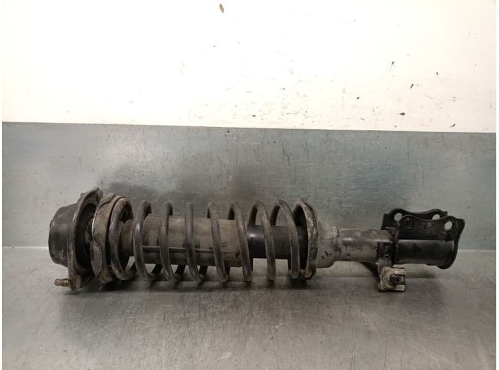 Recambio de amortiguador delantero izquierdo para kia pride station wagon 1.3 referencia OEM IAM K13734900 KK13734900