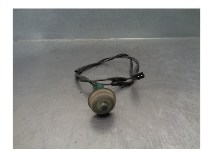 Recambio de interruptor para suzuki vitara (et, ta, td) 1.9 d a las 4 ruedas (se 419td) referencia OEM IAM 3767061A00 2 PINES