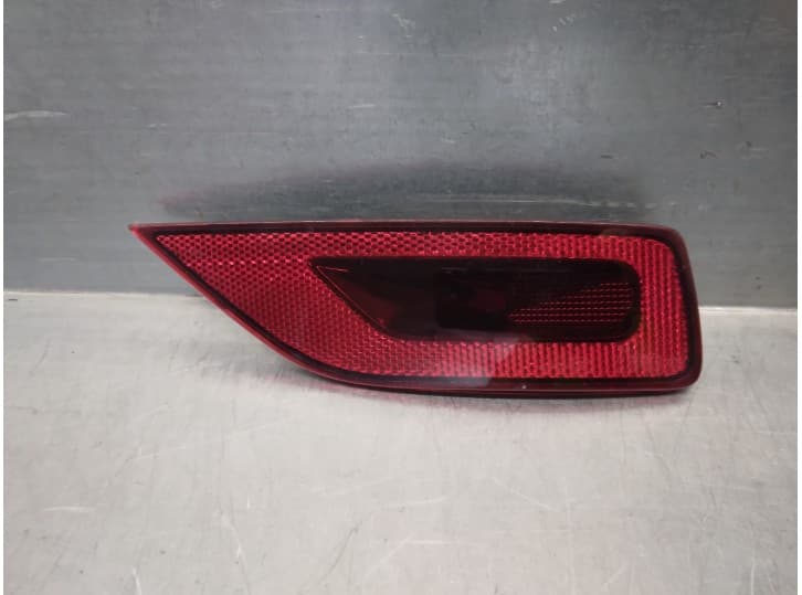 Recambio de piloto trasero derecho paragolpes para volkswagen t-cross (c11, d31) 1.0 tsi referencia OEM IAM 2GM945702 2GM945702