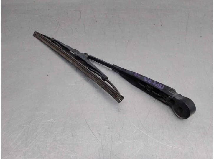 Recambio de brazo limpia trasero para jeep compass (mk49) 2.0 crd 4x4 referencia OEM IAM 05303787AD