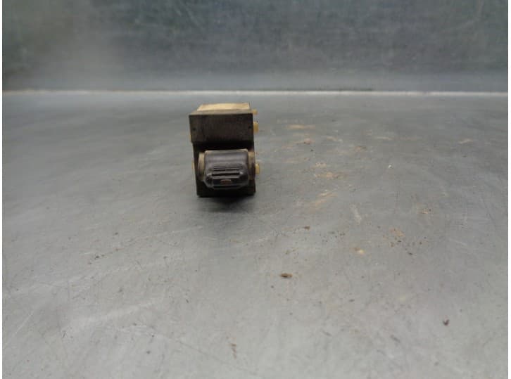 Recambio de mando elevalunas delantero derecho para jeep cherokee (kj) 2.8 crd 4x4 referencia OEM IAM 56010695AA