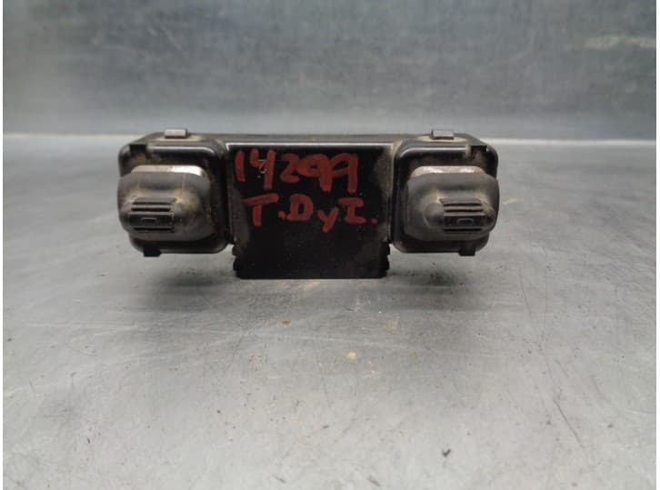 Recambio de mando elevalunas trasero derecho para jeep cherokee (kj) 2.8 crd 4x4 referencia OEM IAM 56010091AB