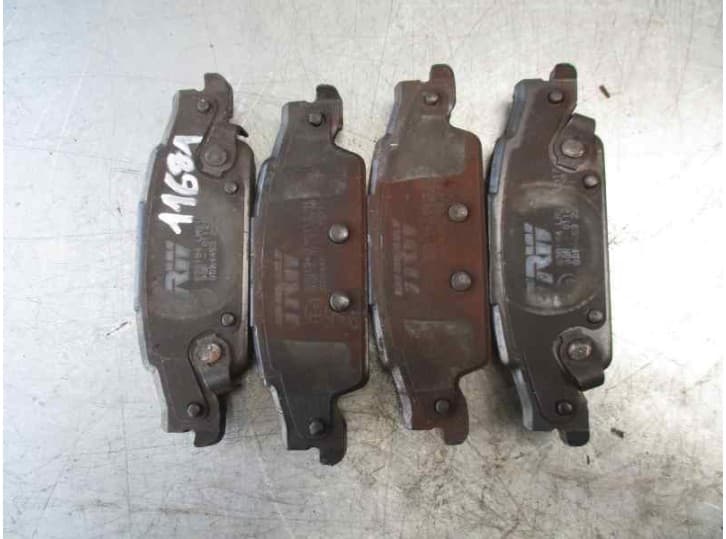Recambio de pastillas de freno para cadillac cts 3.2 referencia OEM IAM 838184 GDB4453 TRW