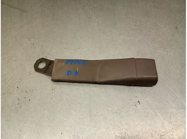 Recambio de enganche cinturon delantero derecho para chrysler pt cruiser (pt_) 2.2 crd referencia OEM IAM TR541L8AC TR541L8AC