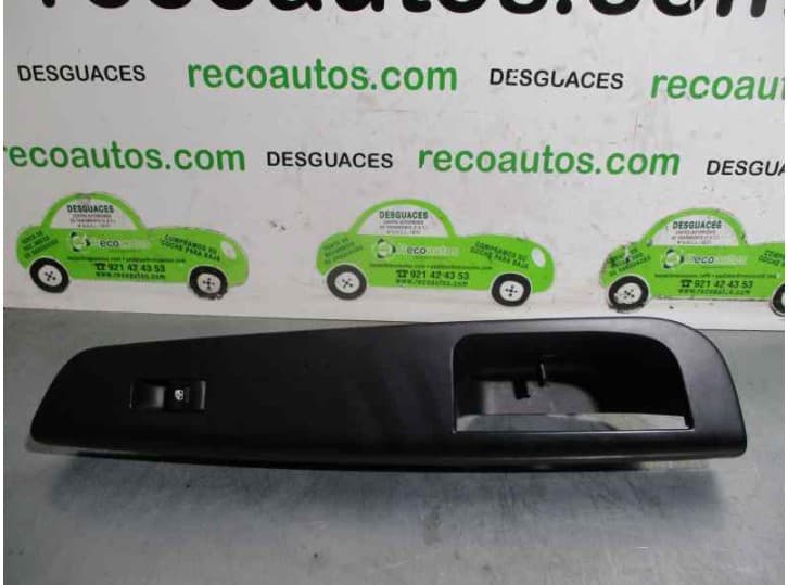 Recambio de mando elevalunas delantero derecho para kia cee'd sw (ed) 2.0 crdi 140 referencia OEM IAM 823611H000