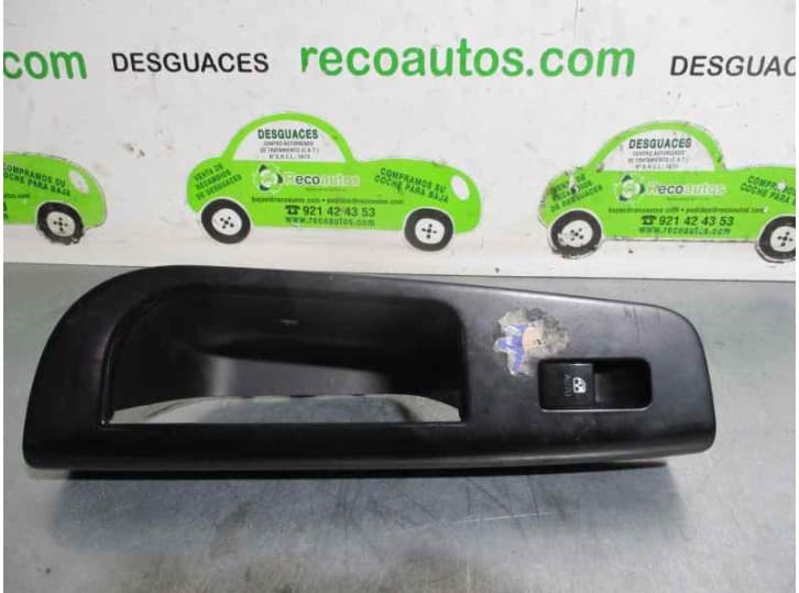 Recambio de mando elevalunas trasero izquierdo para kia cee'd sw (ed) 2.0 crdi 140 referencia OEM IAM 823511H000