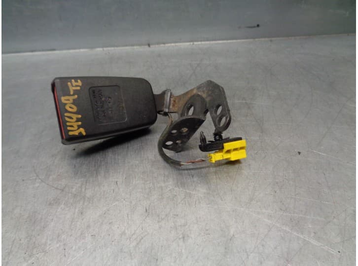 Recambio de enganche cinturon trasero izquierdo para mercedes-benz clase c (w204) c 220 cdi (204.008) referencia OEM IAM A204860