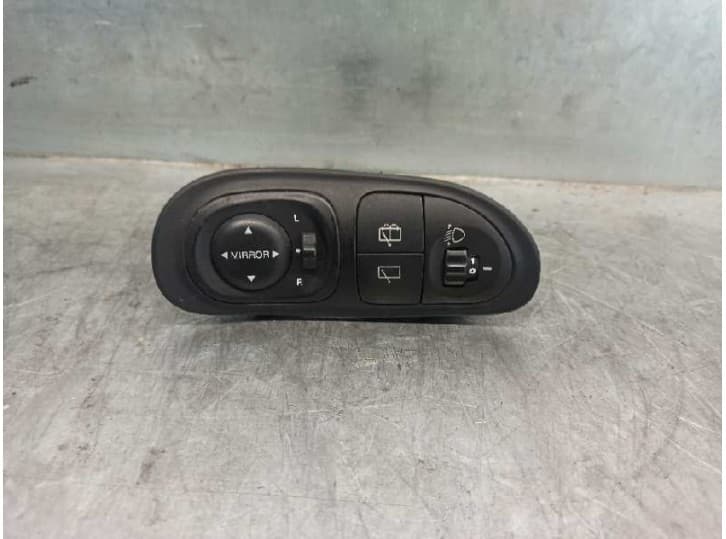 Recambio de mando luces salpicadero para hyundai lantra ii station wagon (j-2) 1.6 16v referencia OEM IAM 9353029000
