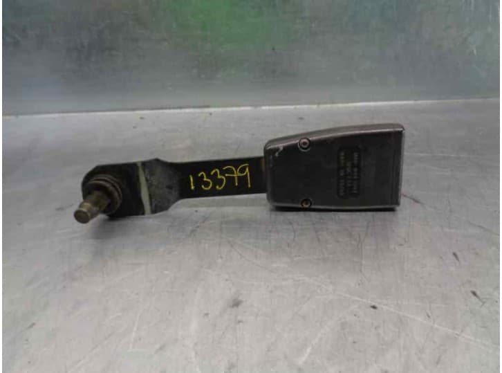 Recambio de enganche cinturon delantero izquierdo para nissan sunny iii hatchback (n14) 1.6 i 16v referencia OEM IAM 8684256C00