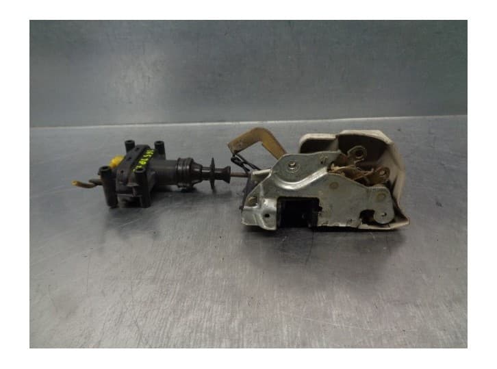 Recambio de cerradura puerta trasera derecha para mercedes-benz clase e t-model (s124) e 200 t (124.079) referencia OEM IAM A124