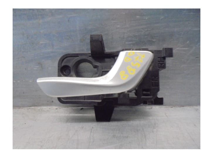 Recambio de maneta interior delantera derecha para kia rio iv (yb, sc, fb) 1.0 t-gdi 100 referencia OEM IAM 82623H8500