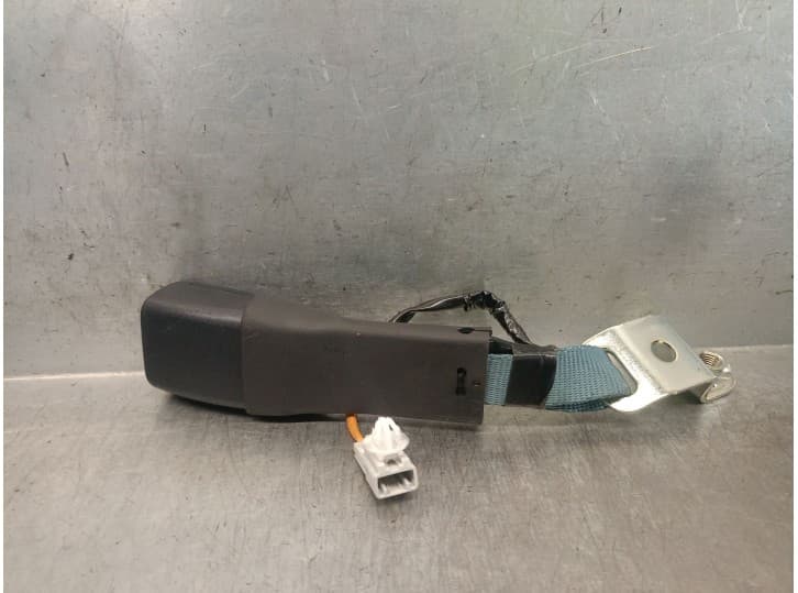 Recambio de enganche cinturon trasero derecho para lexus ct (zwa10_) 200h (zwa10_) referencia OEM IAM 7338076060C0 7338076060C0