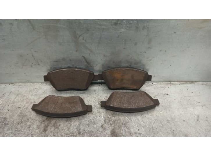 Recambio de pastillas de freno para renault scénic ii (jm0/1_) 1.9 dci (jm14) referencia OEM IAM FD4960