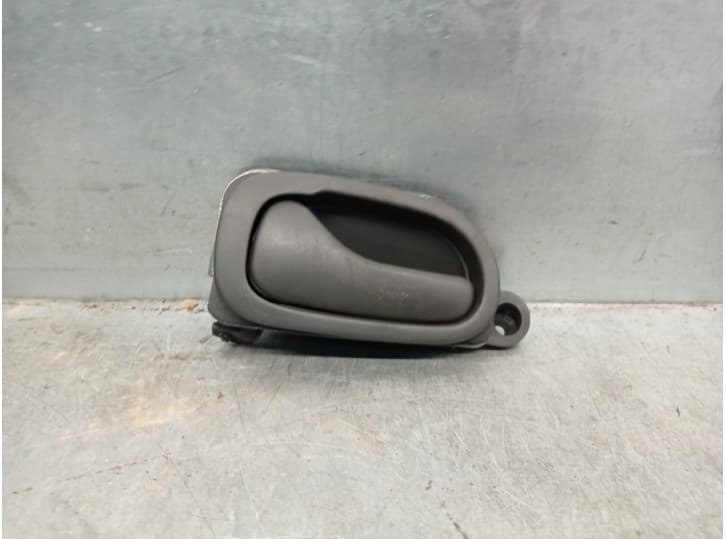 Recambio de maneta interior delantera izquierda para renault safrane ii (b54_) 2.2 dt (b54g) referencia OEM IAM 7700816564
