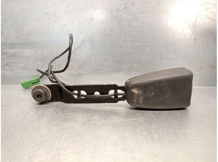 Recambio de enganche cinturon delantero derecho para volvo v60 i (155) 1.6 drive referencia OEM IAM 8623453 8623453
