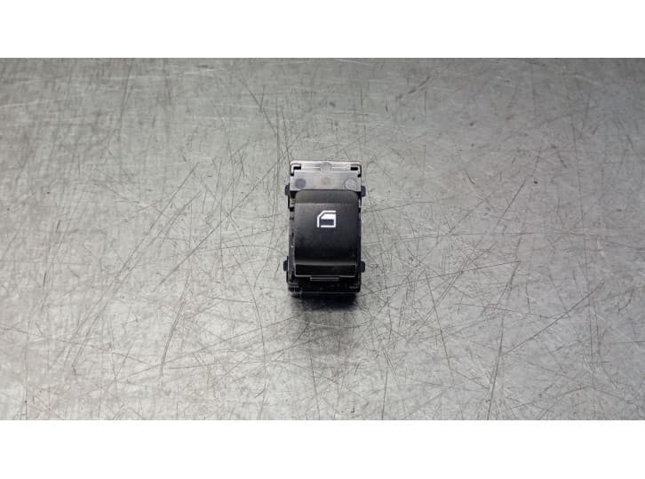 Recambio de mando elevalunas trasero derecho para hyundai bayon (bc3) 1.0 t-gdi 48v-hybrid referencia OEM IAM 93581Q0000 93581Q0