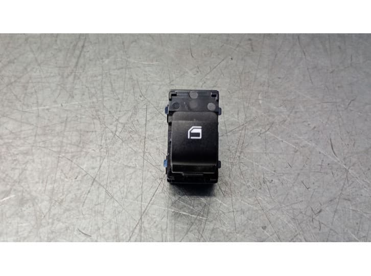 Recambio de mando elevalunas trasero izquierdo para hyundai bayon (bc3) 1.0 t-gdi 48v-hybrid referencia OEM IAM 93581Q0000 93581