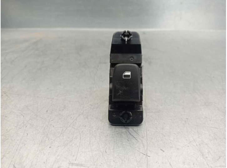 Recambio de mando elevalunas trasero derecho para hyundai kona (os, ose, osi) 1.0 t-gdi hybrid 48v referencia OEM IAM 93590J9000