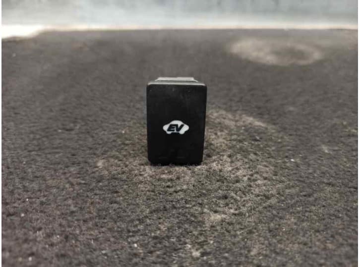 Recambio de mando para toyota prius liftback (_w2_) 1.5 hybrid (nhw20_) referencia OEM IAM 8472047020 MODO ELECTRICO EV