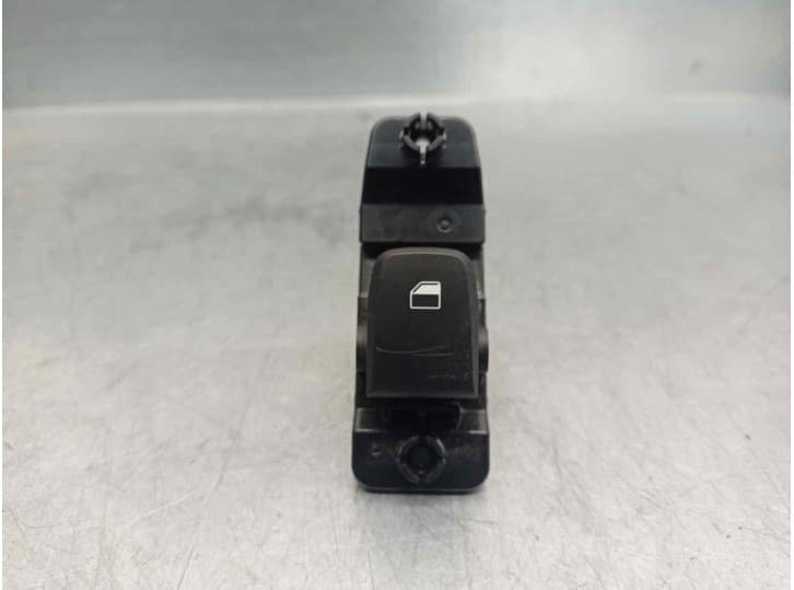 Recambio de mando elevalunas trasero izquierdo para hyundai kona (os, ose, osi) 1.0 t-gdi hybrid 48v referencia OEM IAM 3K552B12
