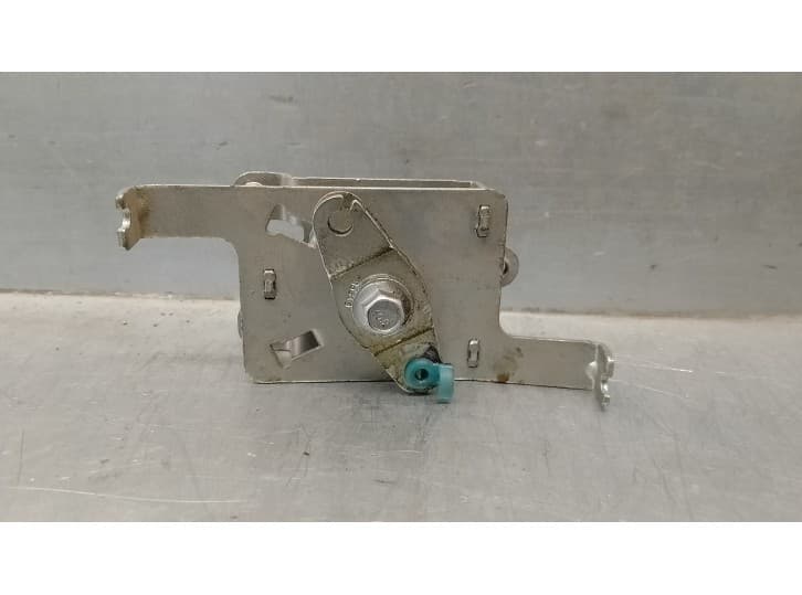 Recambio de cerradura maletero / porton para iveco daily iv furgoneta 35c12 v, 35c12 v/p, 35s12 v, 35s12 v/p referencia OEM IAM
