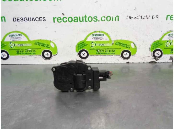 Recambio de motor apertura trampillas climatizador para mercedes-benz clase c (w204) c 220 cdi (204.002) referencia OEM IAM V777