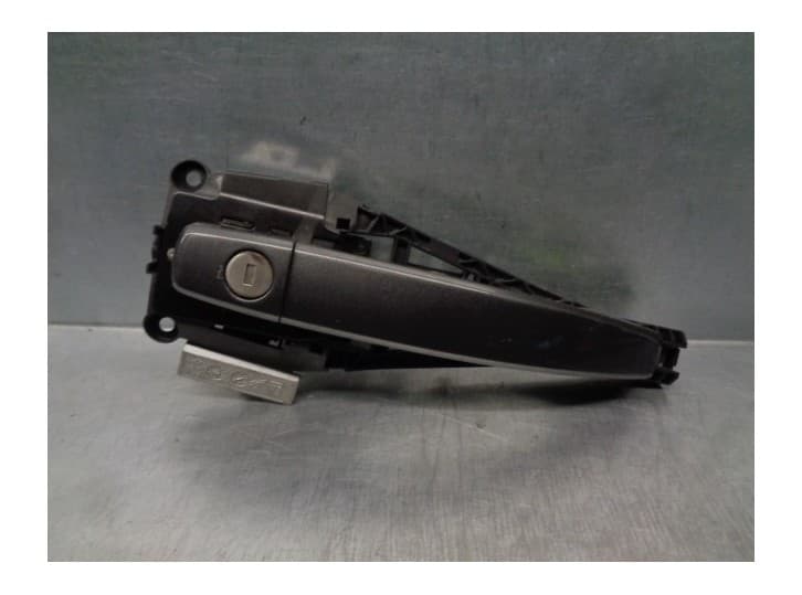Recambio de maneta exterior delantera izquierda para opel meriva b monospace (s10) 1.7 cdti (75) referencia OEM IAM 138619