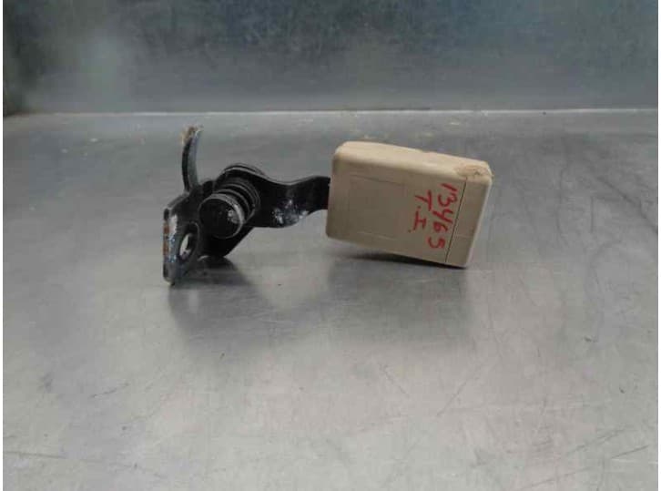 Recambio de enganche cinturon trasero izquierdo para opel insignia a (g09) 2.0 cdti (68) referencia OEM IAM 850935003
