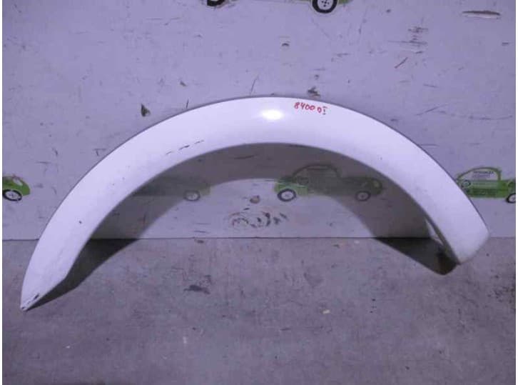 Recambio de aletin delantero izquierdo para toyota yaris verso (_p2_) 1.4 d-4d (nlp20_, nlp22_) referencia OEM IAM BLANCO