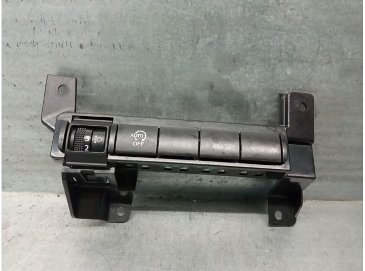 Recambio de mandos salpicadero para nissan juke (f16_) 1.0 referencia OEM IAM 681066PE0A