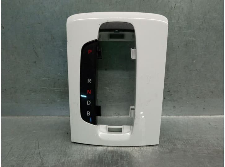 Recambio de embellecedor para honda jazz v (gr_, gs_) 1.5 ehev (gr3, gr6) referencia OEM IAM TZBG530 LEB8