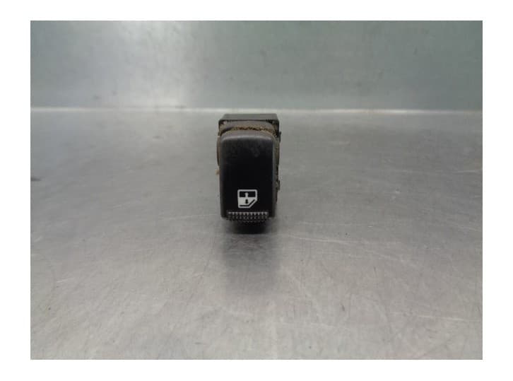 Recambio de mando elevalunas trasero izquierdo para kia sorento i (jc) 2.5 crdi referencia OEM IAM 935803E200