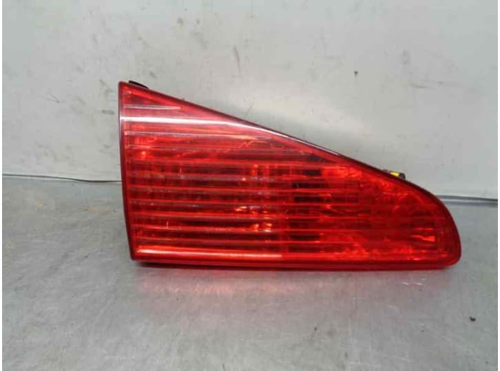 Recambio de piloto trasero porton izquierdo para peugeot 607 (9d, 9u) 2.2 hdi referencia OEM IAM 2543G PORTON