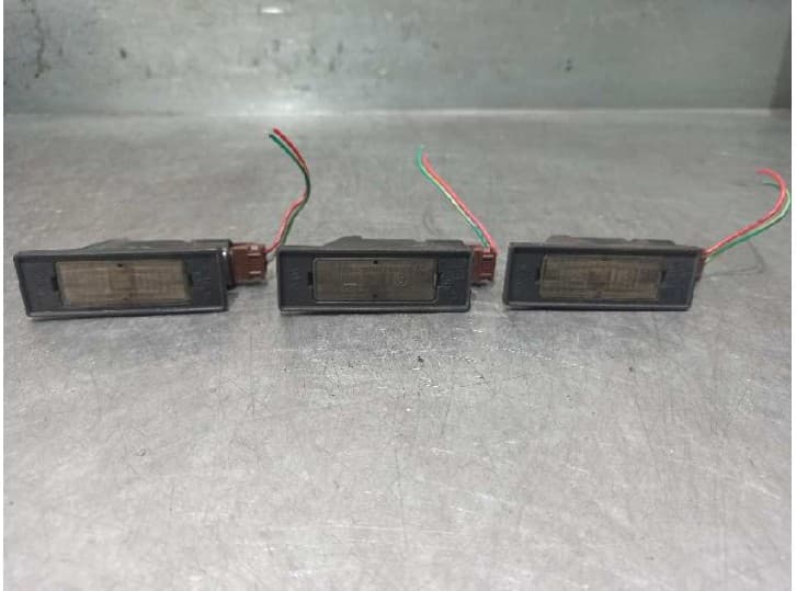 Recambio de piloto matricula para peugeot 605 (6b) 2.1 turbo diesel referencia OEM IAM 634087 634087