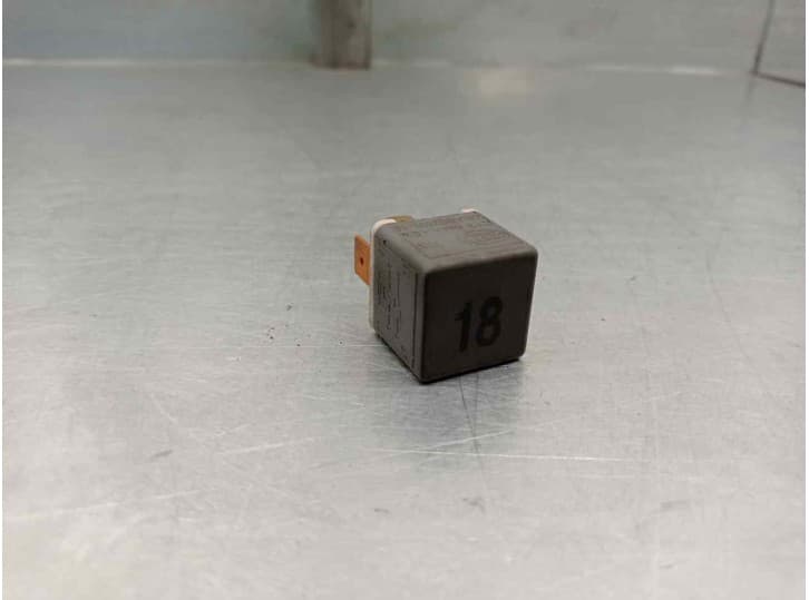 Recambio de rele para seat cordoba (6k1, 6k2) 1.9 tdi referencia OEM IAM 9130269 4RA003510 HELLA