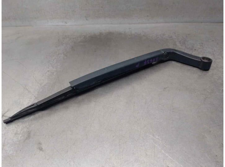 Recambio de brazo limpia trasero para land rover discovery iii (l319) 2.7 td 4x4 referencia OEM IAM DKB500101PMD