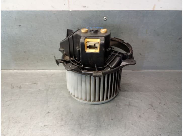 Recambio de motor calefaccion para lancia delta iii (844_) 2.0 d multijet (844.axd1a, 844.axm1a) referencia OEM IAM 77365027 773