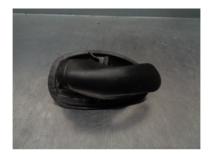 Recambio de maneta interior delantera izquierda para fiat seicento / 600 (187_) 1.1 (187axb, 187axb1a, 187axc1a02) referencia OE