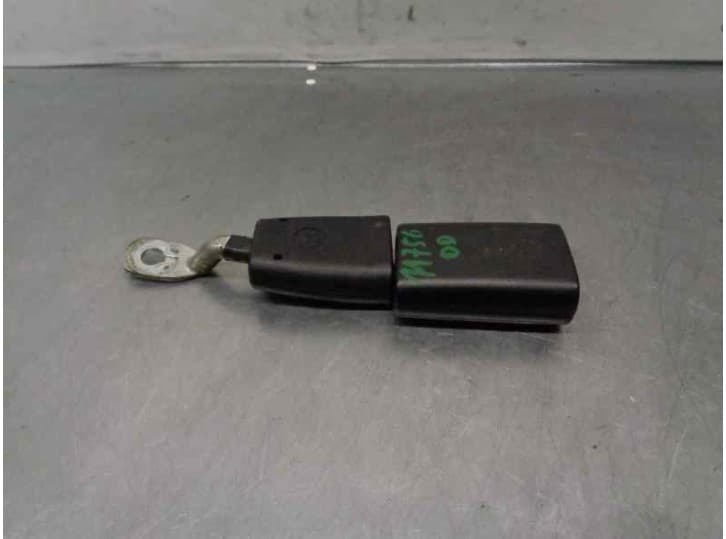 Recambio de enganche cinturon delantero derecho para lancia ypsilon (843_) 1.4 16v (843.axc11, 843.axc1b, 843.axc1a) referencia