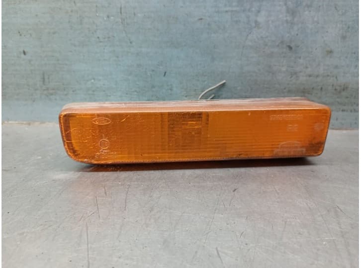 Recambio de piloto delantero derecho para ford fiesta i (gfbt) 1.1 referencia OEM IAM 77FG13368CA
