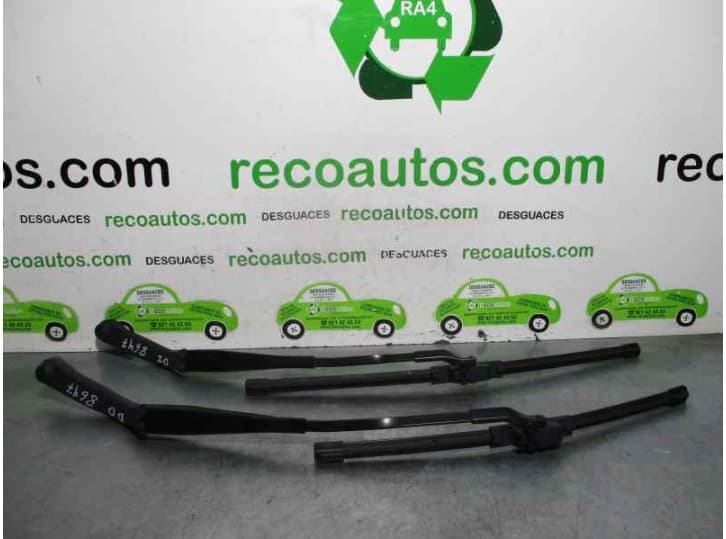 Recambio de brazo limpia delantero derecho para mercedes-benz clase glk (x204) 320 cdi 4-matic (204.983) referencia OEM IAM 2048