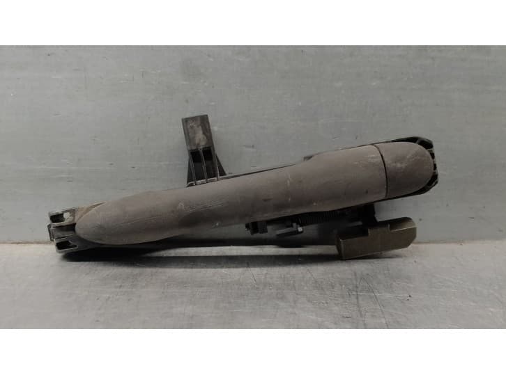 Recambio de maneta exterior trasera derecha para renault laguna ii (bg0/1_) 1.6 16v (bg1g, bg1h) referencia OEM IAM 8200452520