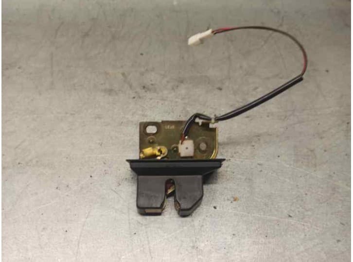 Recambio de cerradura maletero / porton para mazda xedos 9 (ta) 2.5 24v (ta5p) referencia OEM IAM CA0156820C 2 PINES 4 PUERTAS