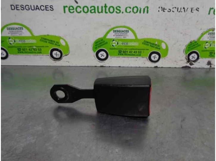 Recambio de enganche cinturon trasero izquierdo para citroën c2 (jm_) 1.1 referencia OEM IAM 9640832577
